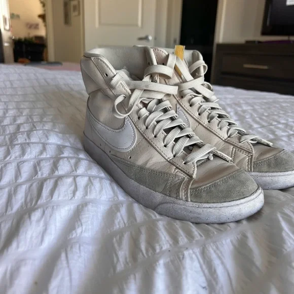 Nike High Tops - Picture 3 of 6